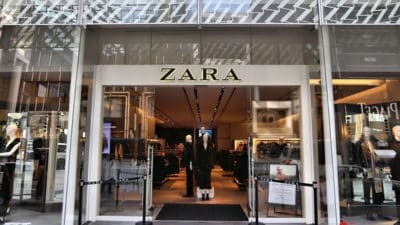 Zara : manteau en jean noir